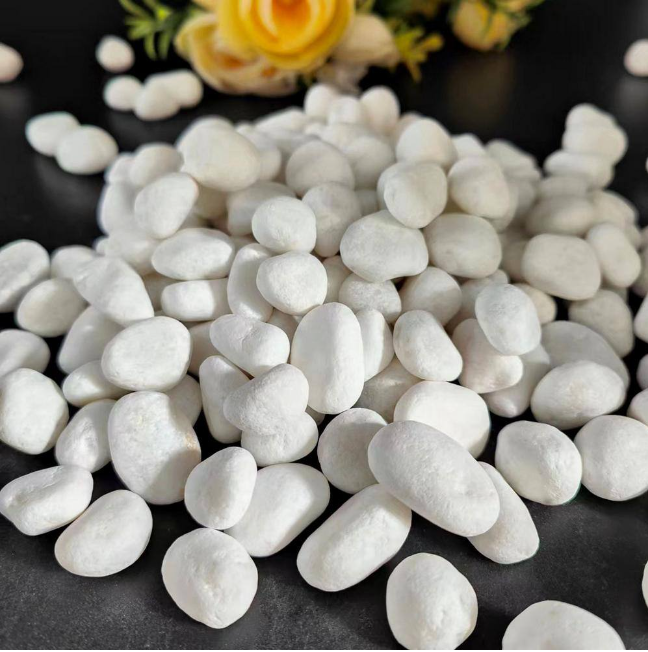 Grade A White Polished River Pebbles 0.40 cu. ft. 0.25 in. to 0.75 in. 30 lbs.